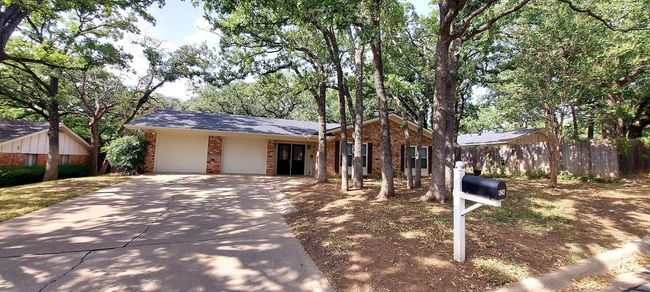 Beautiful treed lot! Well shaded neighborhood! | Image 13