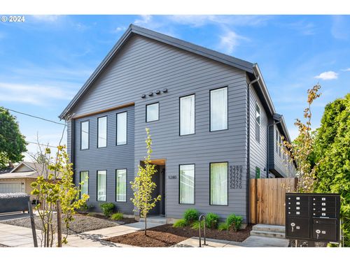 5-5272 Se Lafayette St, Portland, OR, 97206-2940 | Card Image