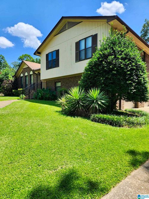1309 8th Pl, PLEASANT GROVE, AL, 35127-1424 | Card Image
