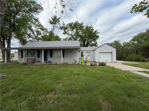 2000 Anaconda Rd, Harrisonville, MO, 64701-3804 | Card Image