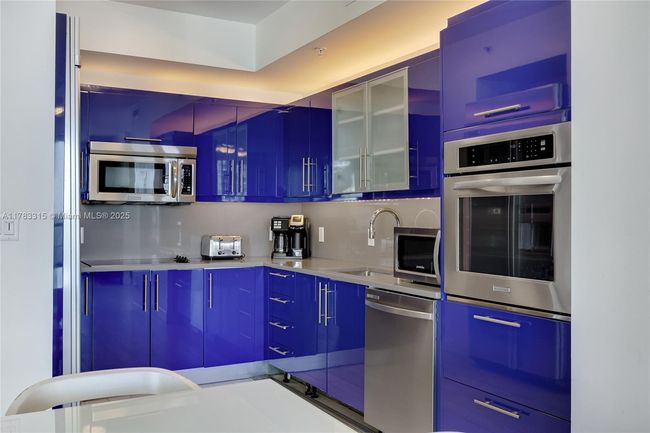1802 - 3101 Bayshore Dr, Condo with 2 bedrooms, 2 bathrooms and null parking in Fort Lauderdale FL | Image 7