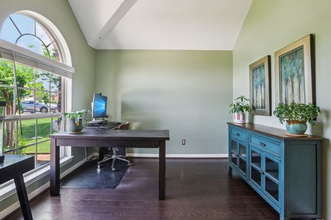 Office space featuring vaulted ceiling, hardwood / wood-style​​‌​​​​‌​​‌‌​‌‌​​​‌‌​​‌‌​‌​​​​​‌ floors | Image 4