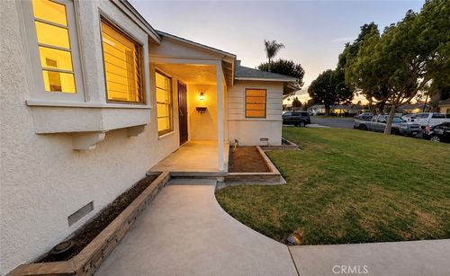 8340 Gainford St, Downey, CA, 90240-3930 | Card Image