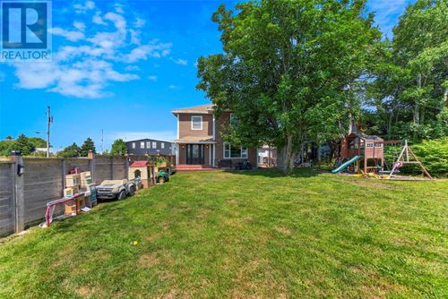 2-6 Bishop's Rd, House with 4 bedrooms, 2 bathrooms and null parking in Bay Roberts NL | Card Image