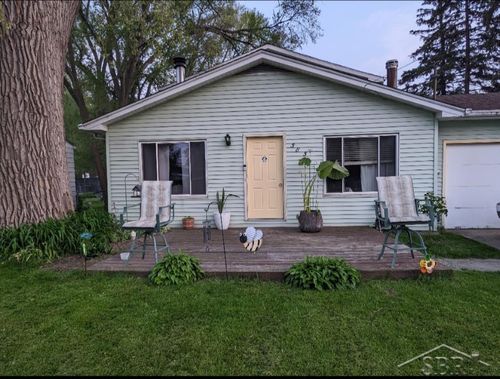 585 Evergreen Lane, Carrollton Township, MI, 48604 | Card Image