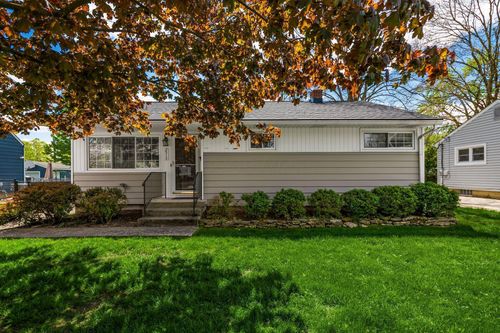 2513 Woodstock Rd, Upper Arlington, OH, 43221-1863 | Card Image