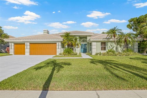 5002 E Longboat Blvd, TAMPA, FL, 33615-4228 | Card Image