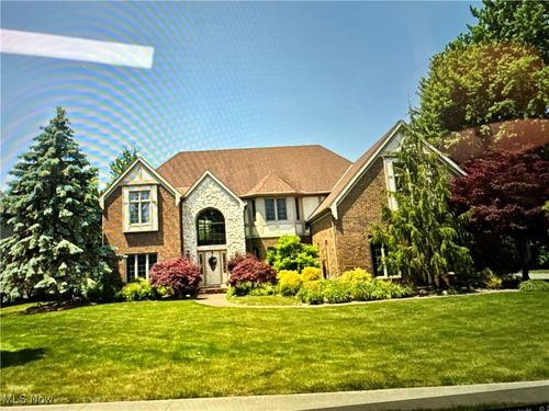 2962 Forest Lake Dr, Westlake, OH, 44145-1782 | Card Image