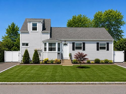 a-10 Mckinley Ave, Lindenhurst, NY, 11757-5960 | Card Image