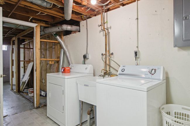 2941 Longmeadow Dr, House other with 3 bedrooms, 2 bathrooms and null parking in Trenton MI | Image 34