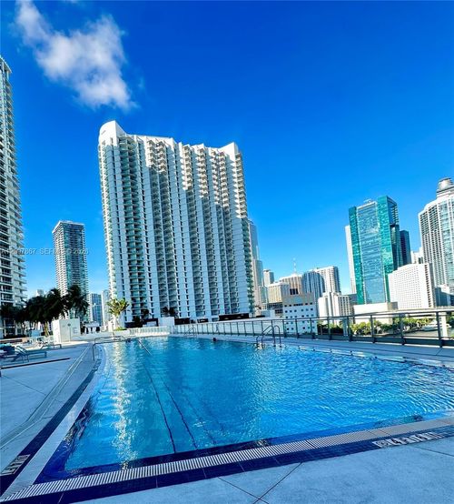 1908-92 Sw 3rd St, Miami, FL, 33130-3082 | Card Image