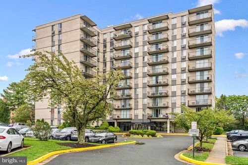 305-3245 Rio Dr, FALLS CHURCH, VA, 22041-2122 | Card Image