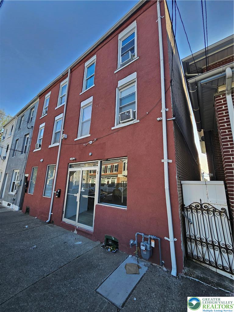 322 Ridge Ave, Allentown, PA 18102