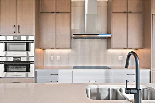 501-1102 Esquimalt Rd, Esquimalt, BC, V9A3N4 | Card Image