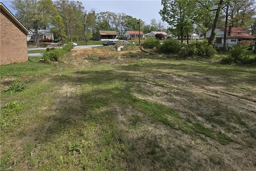 209 Hinkle Street, Thomasville, NC, 27360 | Card Image