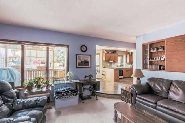 109 Hawkhill Road Nw, Home with 3 bedrooms, 3 bathrooms and 4 parking in Calgary AB | Image 16