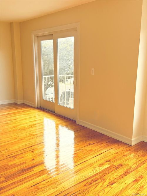 2b-10220 Rockaway Beach Blvd, Rockaway Park, NY, 11694-2795 | Card Image