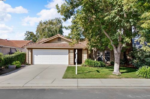 1421 July Ct, Modesto, CA, 95358-6601 | Card Image