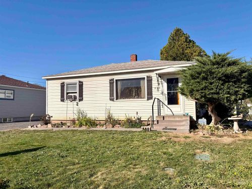 253 Blue Lakes Blvd, Twin Falls, ID, 83301-7202 | Card Image
