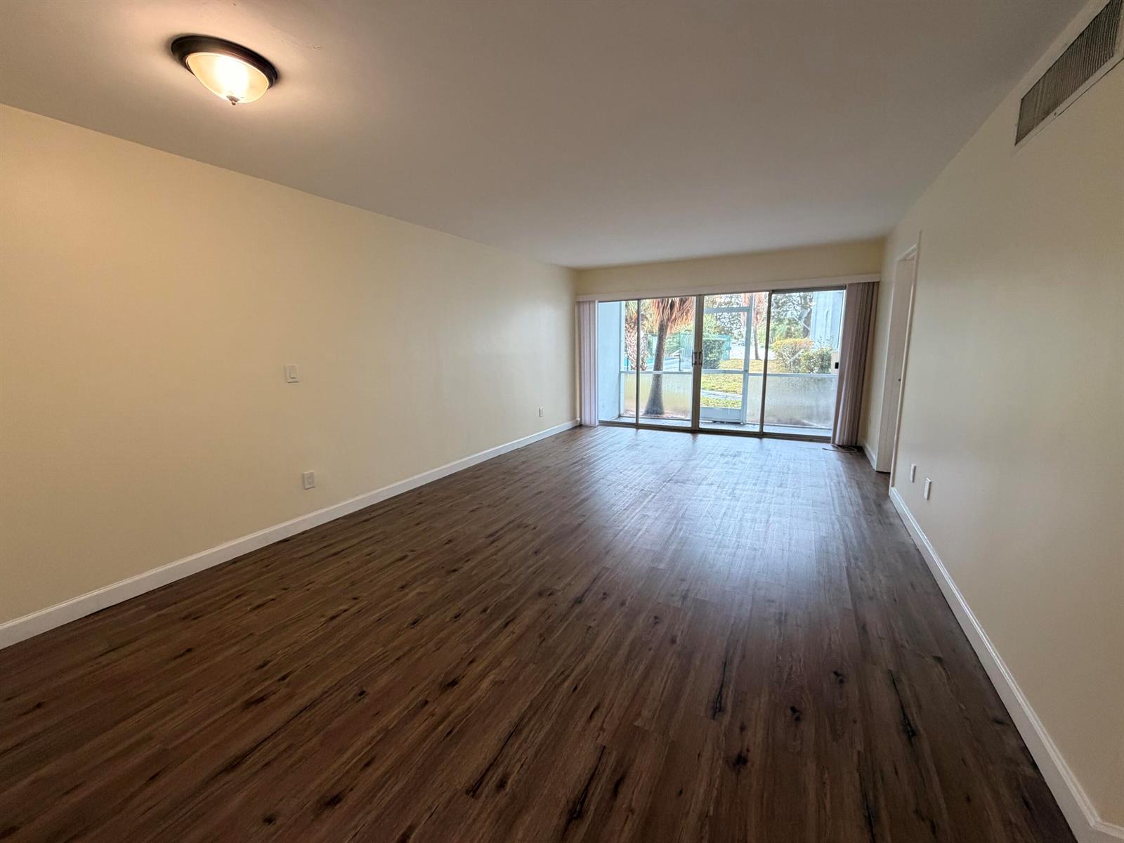 Residential Lease in Lake Park 2