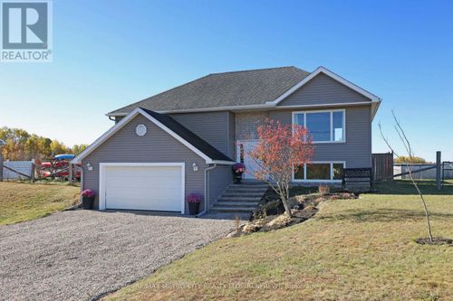 2431 Eady Rd, Renfrew, ON, K7V3Z8 | Card Image