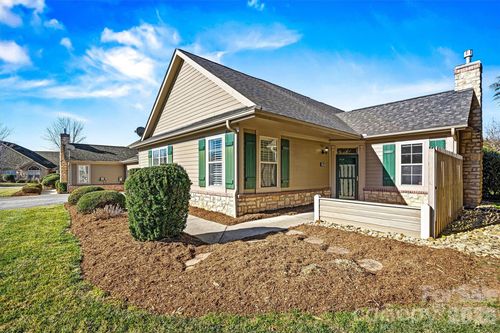 b-823 Wynnshire Dr, Hickory, NC, 28601-7346 | Card Image