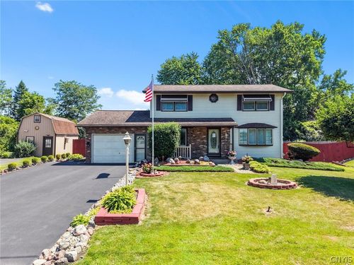 6894 Larkin St, Liverpool, NY, 13088-5713 | Card Image
