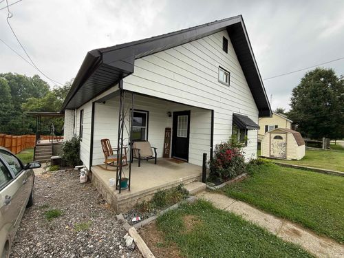 305 N Mill St, Winslow, IN, 47598-5403 | Card Image
