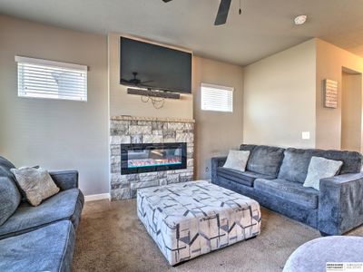 2024 Hummingbird Drive, House other with 4 bedrooms, 1 bathrooms and 3 parking in Bellevue NE | Image 3