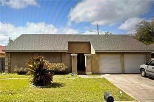 3021 English Colony Dr, La Place, LA, 70068-2230 | Card Image