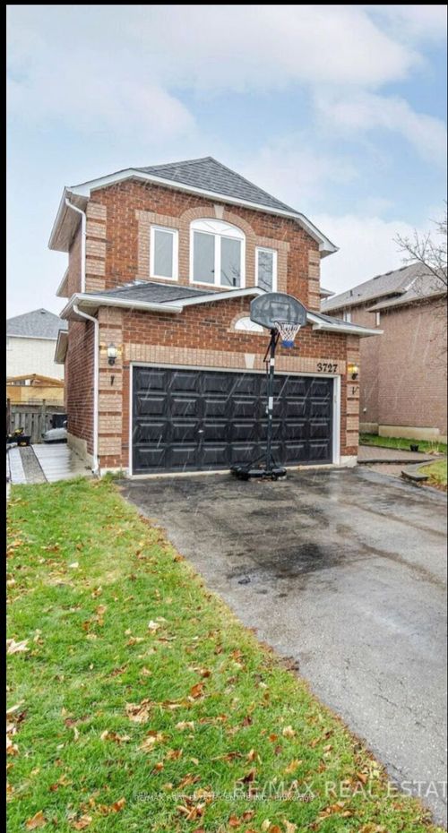 3727 Althorpe Cir, Mississauga, ON, L5N7G5 | Card Image