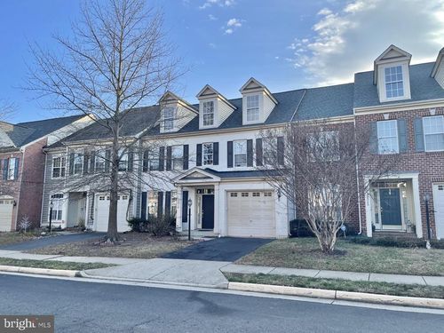 12313 Tanalian Falls Ln, BRISTOW, VA, 20136-2177 | Card Image