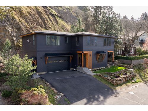 106 Cherry Hill Dr, Mosier, OR, 97040-9525 | Card Image