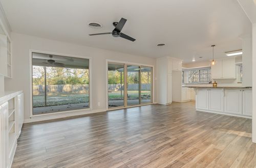 3 Oak Village Rd, Greenville, TX, 75402-6921 | Card Image