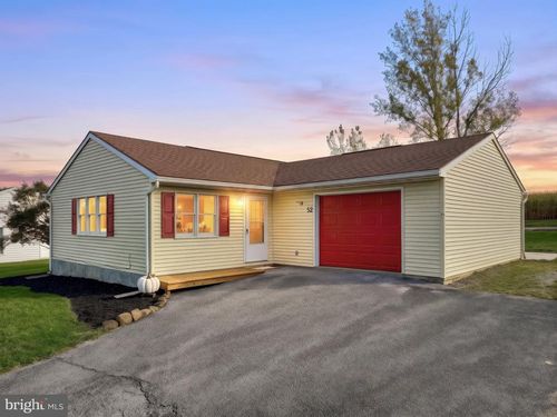52 Sedgwick Dr, EAST BERLIN, PA, 17316-9351 | Card Image