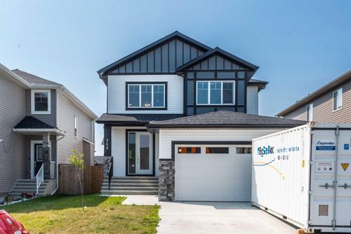 768 Edgefield Cres, Strathmore, AB, T1P0H5 | Card Image