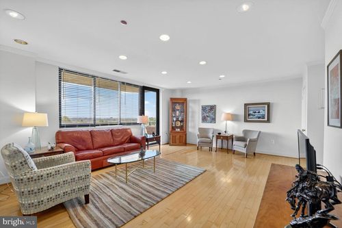 apt-1005-4550 N Park Ave, CHEVY CHASE, MD, 20815-7238 | Card Image