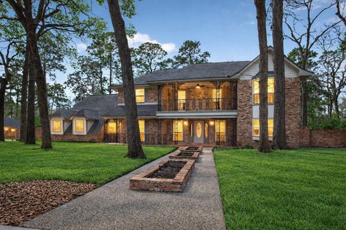 112 Kirkwood Ln, Conroe, TX, 77304-1724 | Card Image
