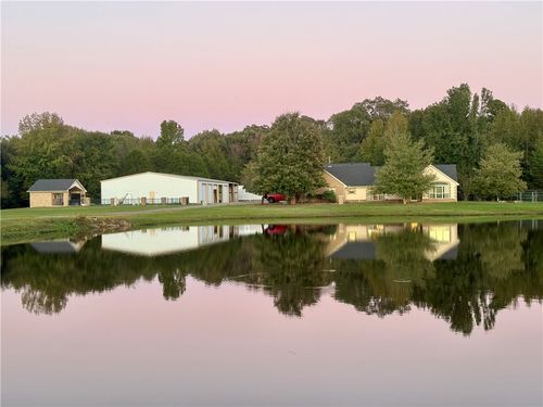 200 Stonecrest Ln, Russellville, AR, 72802-2158 | Card Image