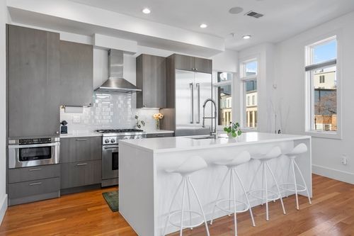 5-5 Mohawk St, Boston, MA, 02127-3517 | Card Image