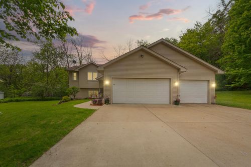 9074 Bagley Avenue, Northfield, MN, 55057 | Card Image