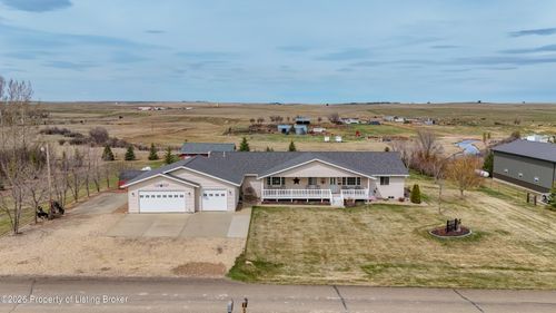 11541 36v St Sw, Dickinson, ND, 58601-9705 | Card Image