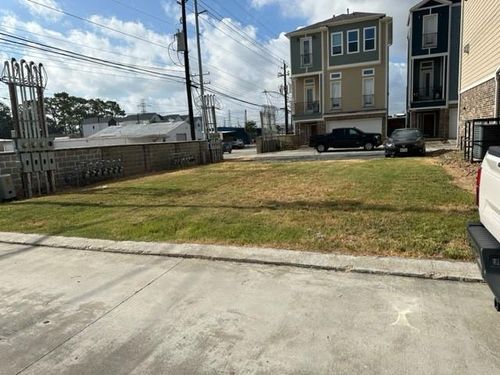 2103 Oatfield Dr, Houston, TX, 77018-1494 | Card Image