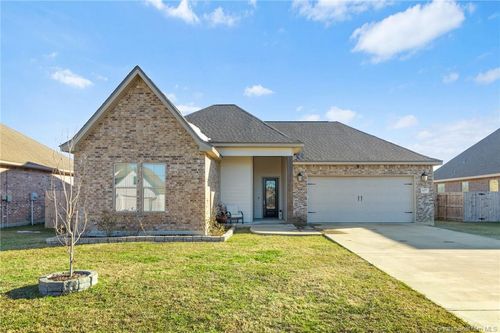 1477 Cameron Ct, Moss Bluff, LA, 70611-9009 | Card Image