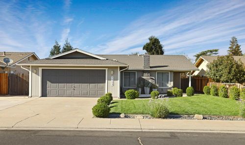 1109 Pepperwood Drive, Manteca, CA, 95336 | Card Image