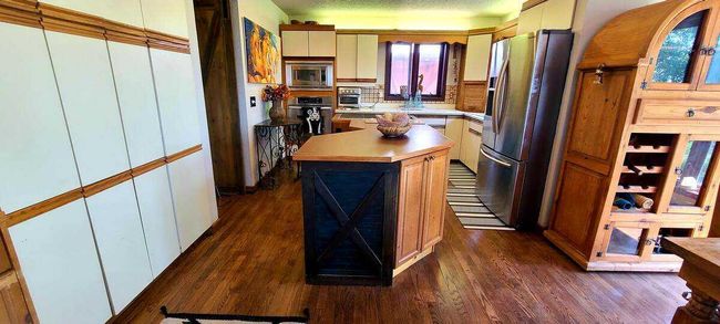 241054 Range Road 260, House other with 5 bedrooms, 3 bathrooms and 10 parking in Wheatland County AB | Image 5