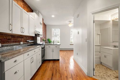 apt-1-31 Division St, Chelsea, MA, 02150-2766 | Card Image