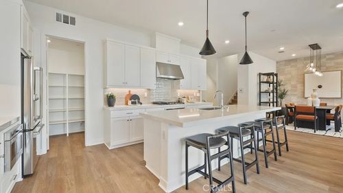 915 Walnut Ter, Montebello, CA, 90640-3078 | Card Image