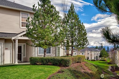 unit-2402-1855 Trossachs Blvd Se, Sammamish, WA, 98075-5923 | Card Image