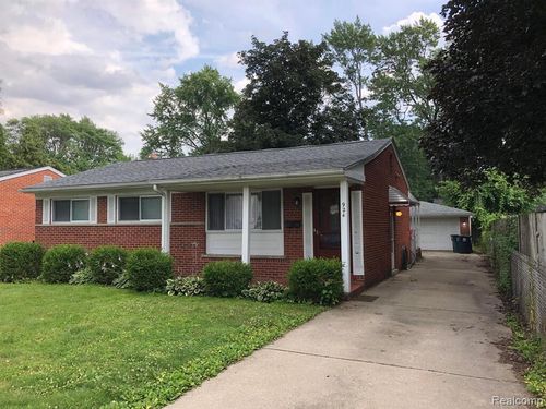 924 E Windemere Ave, Royal Oak, MI, 48073-5606 | Card Image